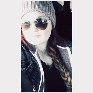 Meet your Posher, Destany